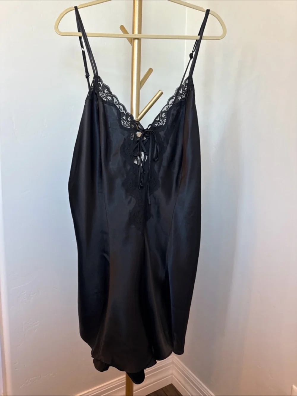 Romper - Picture 1 of 8